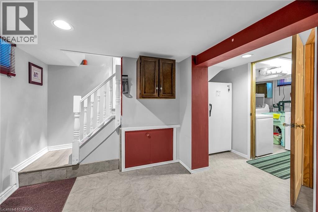 27 Paradise Road N, Hamilton, Ontario  L8S 3S5 - Photo 38 - 40774845