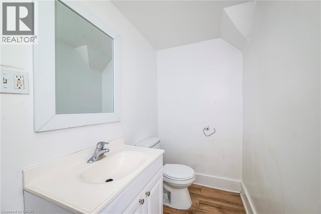 19 Schneider Avenue, Kitchener, Ontario  N2G 1K7 - Photo 16 - 40774780
