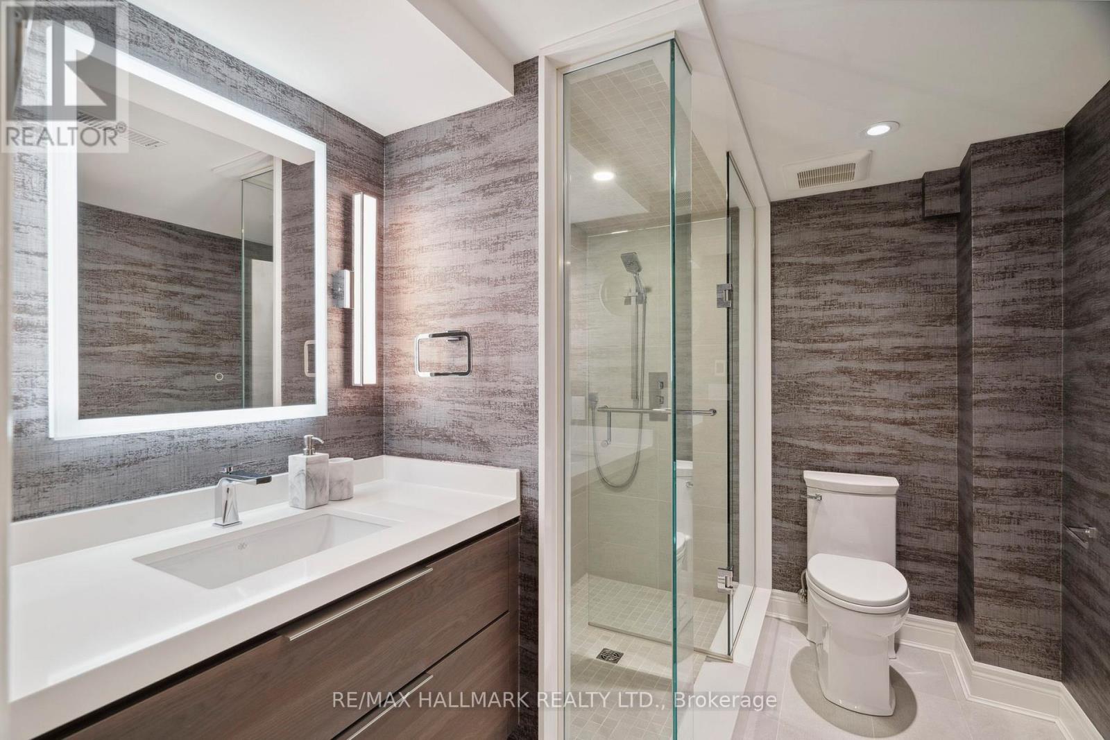 2092 Pinevalley Crescent, Oakville, Ontario  L6H 6L8 - Photo 33 - W12393260