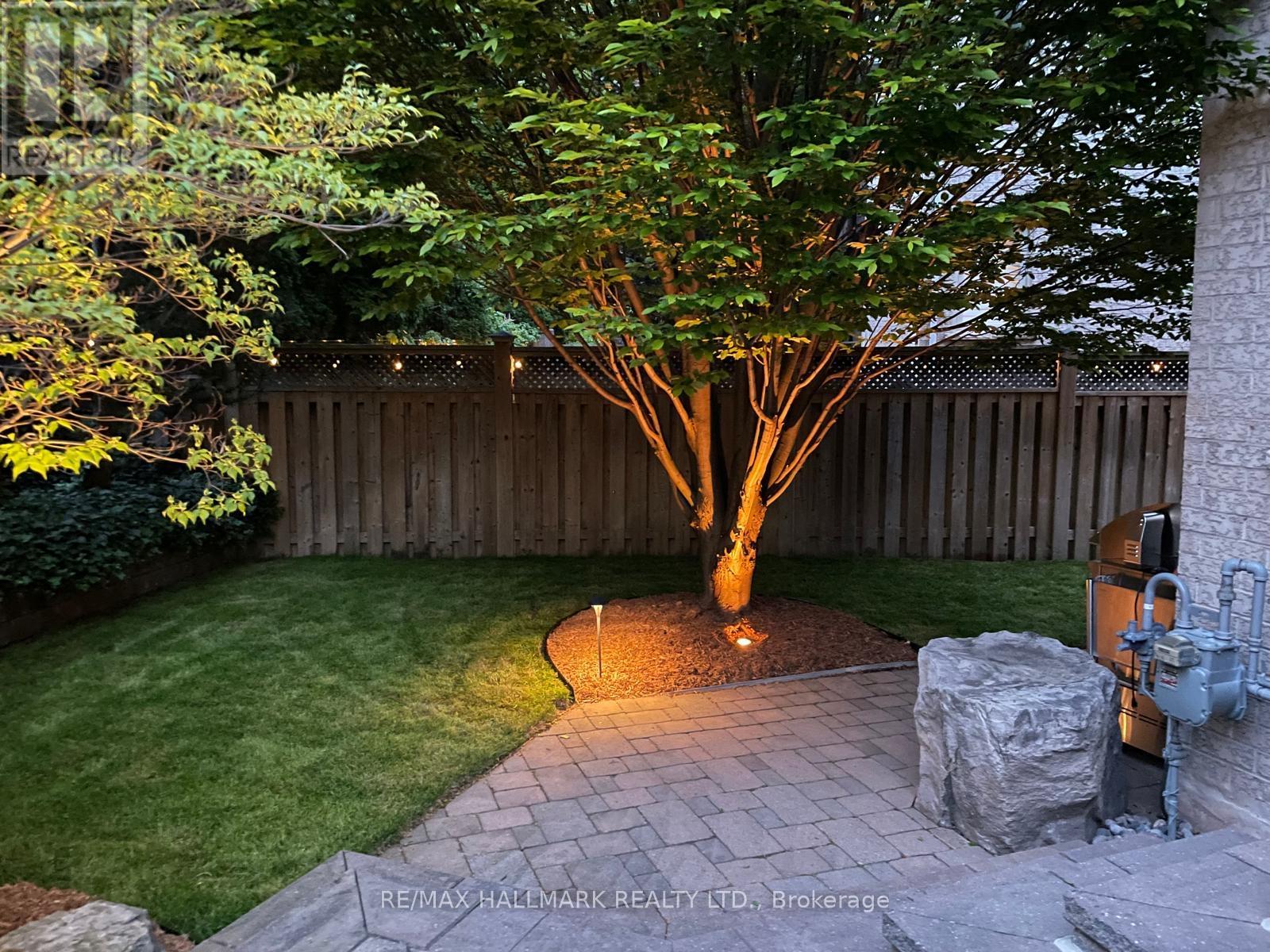 2092 Pinevalley Crescent, Oakville, Ontario  L6H 6L8 - Photo 46 - W12393260