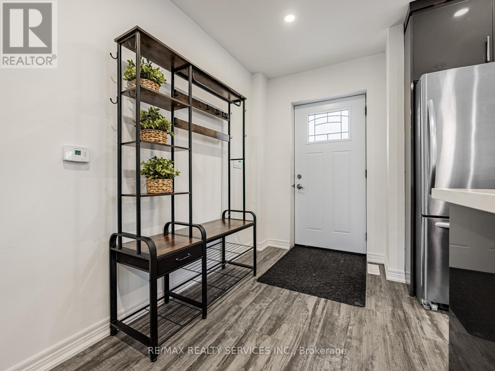 191 Deane Avenue, Oakville, Ontario  L6K 1N4 - Photo 5 - W12429352