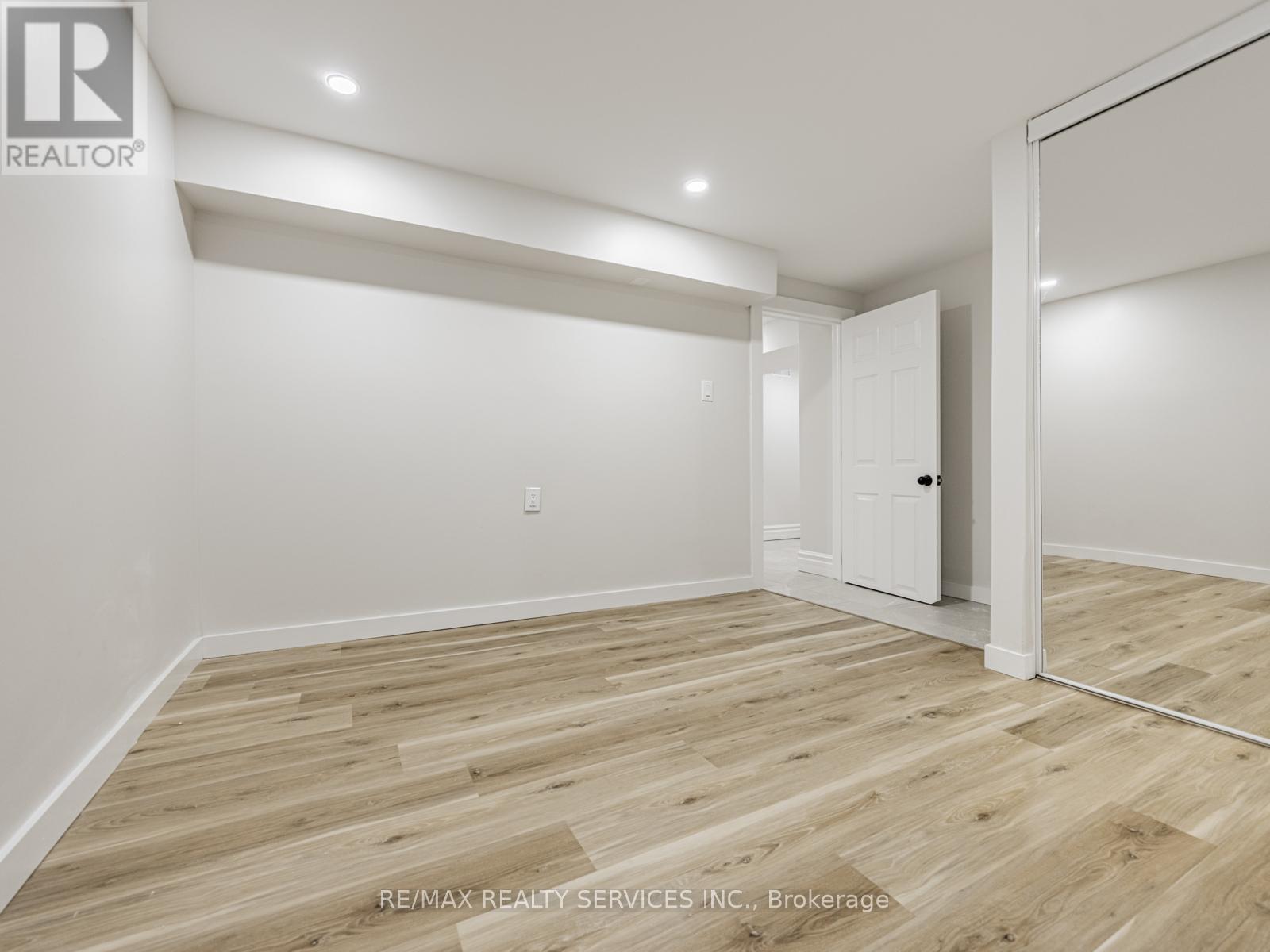191 Deane Avenue, Oakville, Ontario  L6K 1N4 - Photo 27 - W12429352