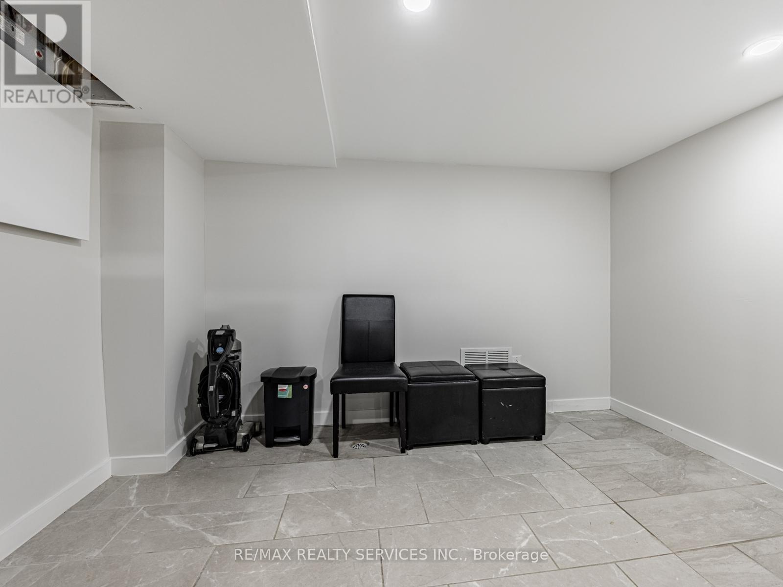 191 Deane Avenue, Oakville, Ontario  L6K 1N4 - Photo 25 - W12429352