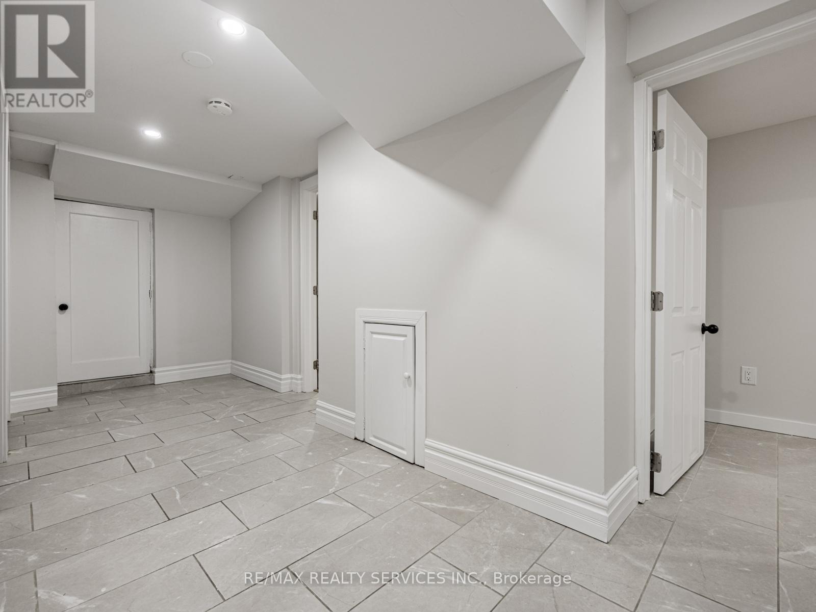 191 Deane Avenue, Oakville, Ontario  L6K 1N4 - Photo 21 - W12429352
