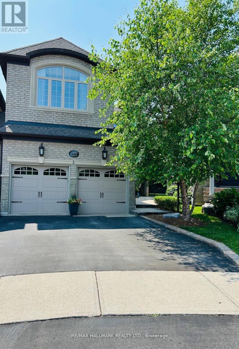 2092 Pinevalley Crescent, Oakville, Ontario  L6H 6L8 - Photo 48 - W12393260