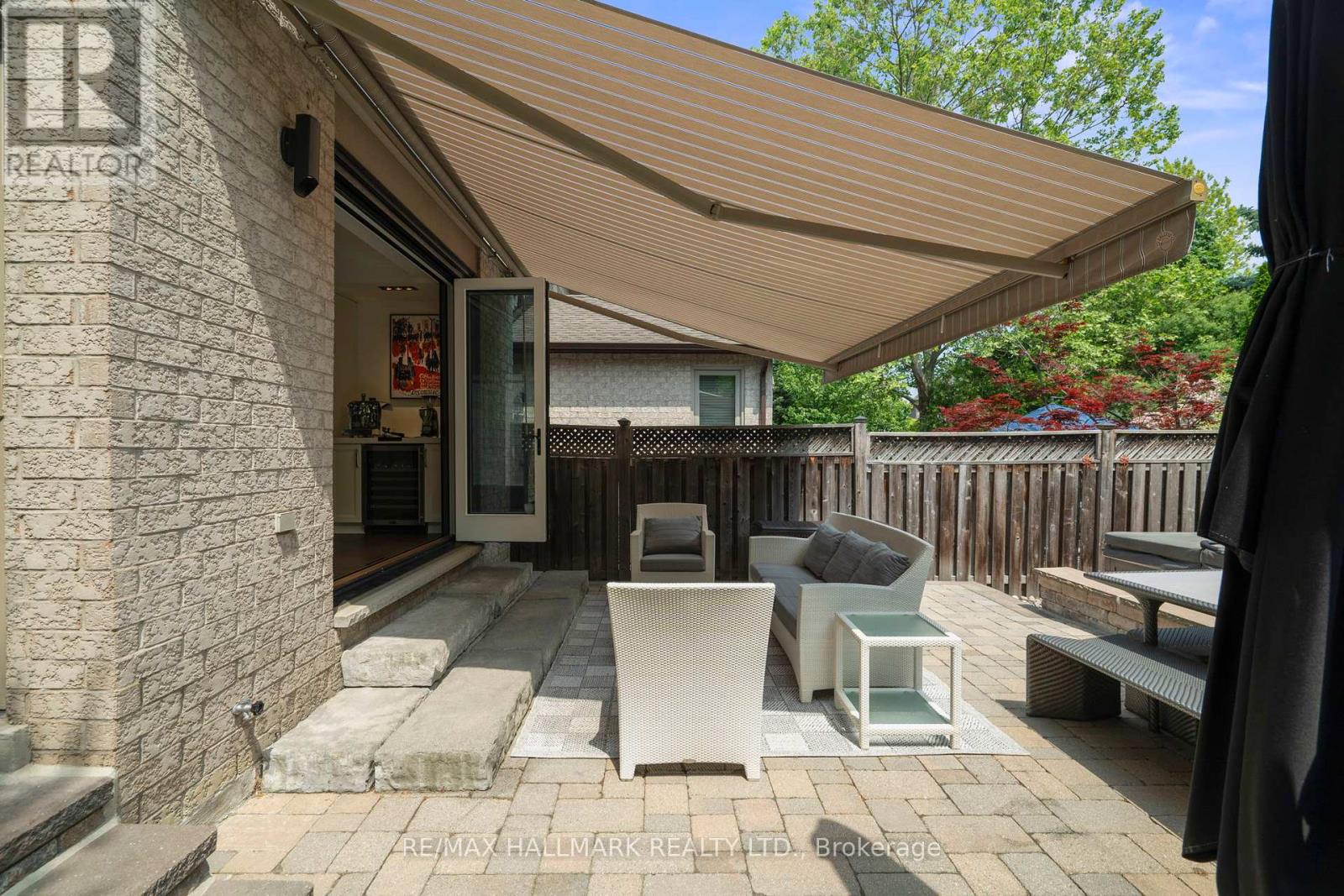 2092 Pinevalley Crescent, Oakville, Ontario  L6H 6L8 - Photo 40 - W12393260