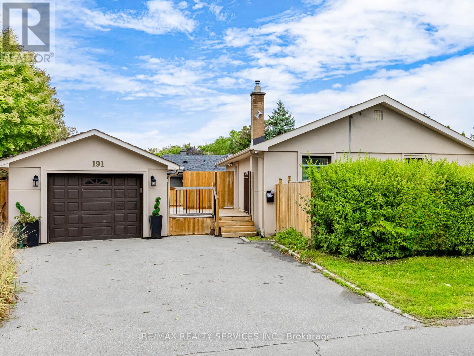 191 Deane Avenue, Oakville, Ontario  L6K 1N4 - Photo 2 - W12429352