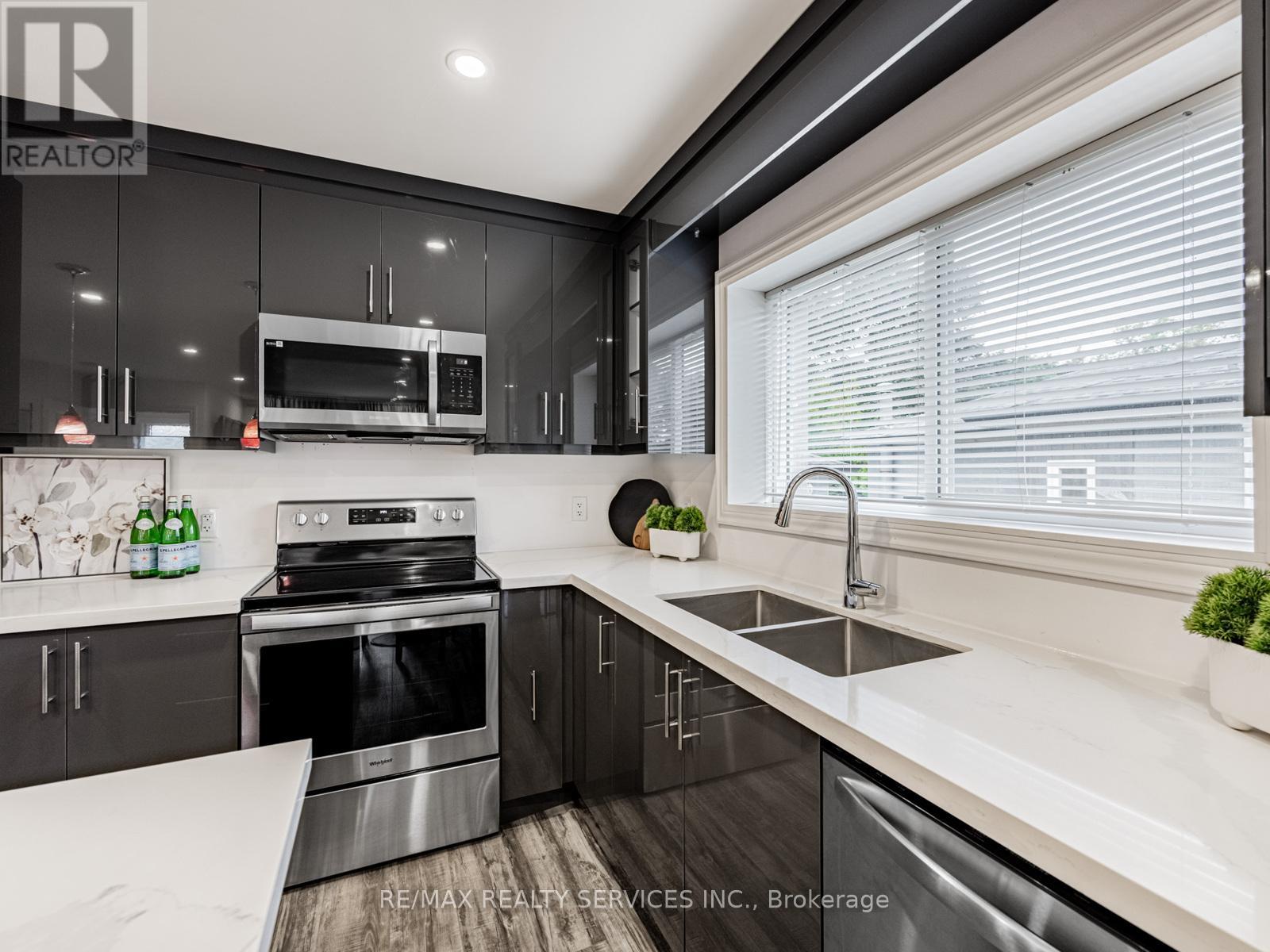 191 Deane Avenue, Oakville, Ontario  L6K 1N4 - Photo 8 - W12429352