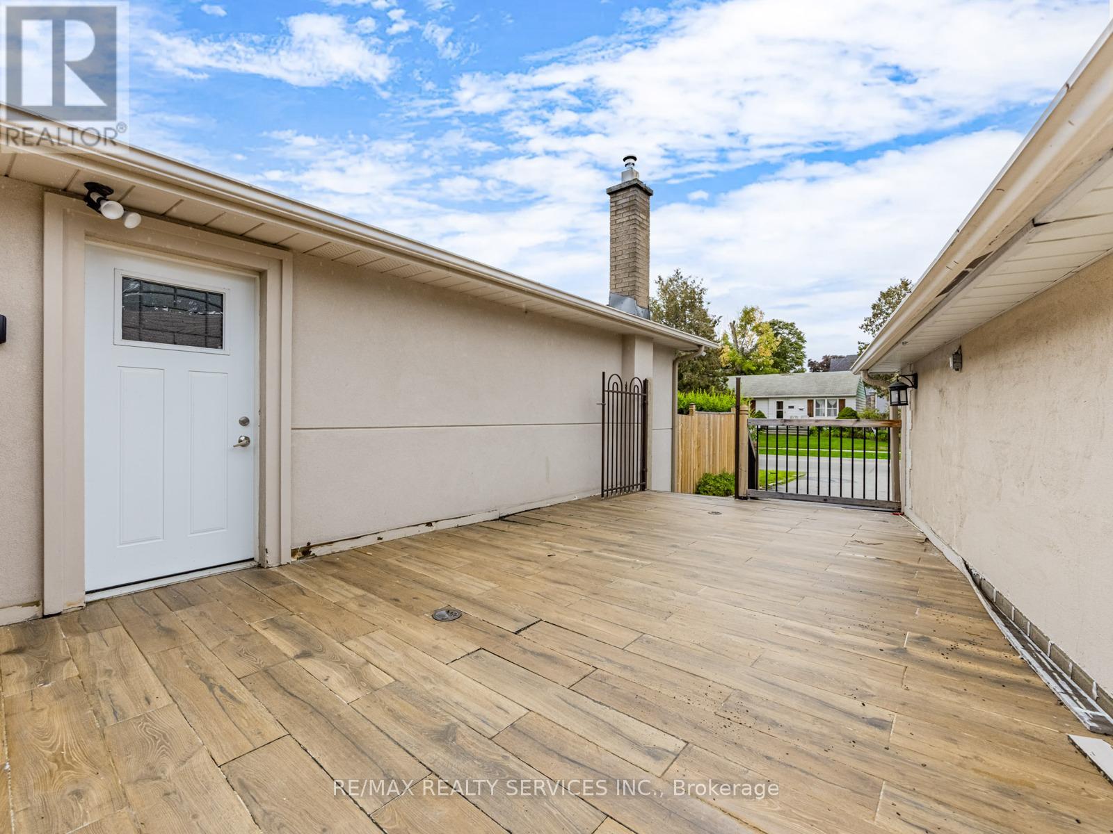 191 Deane Avenue, Oakville, Ontario  L6K 1N4 - Photo 4 - W12429352