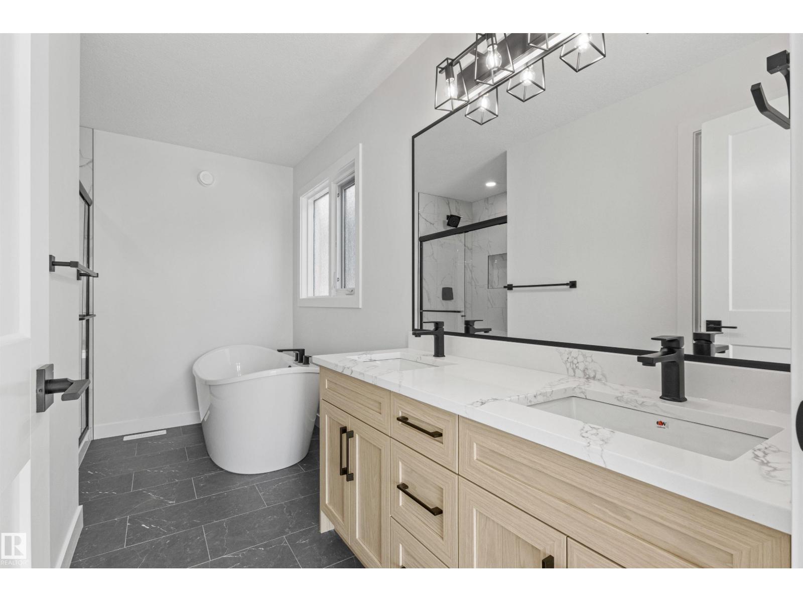 3331 Chickadee Drive Nw, Edmonton, Alberta  T5V 1R5 - Photo 25 - E4451509