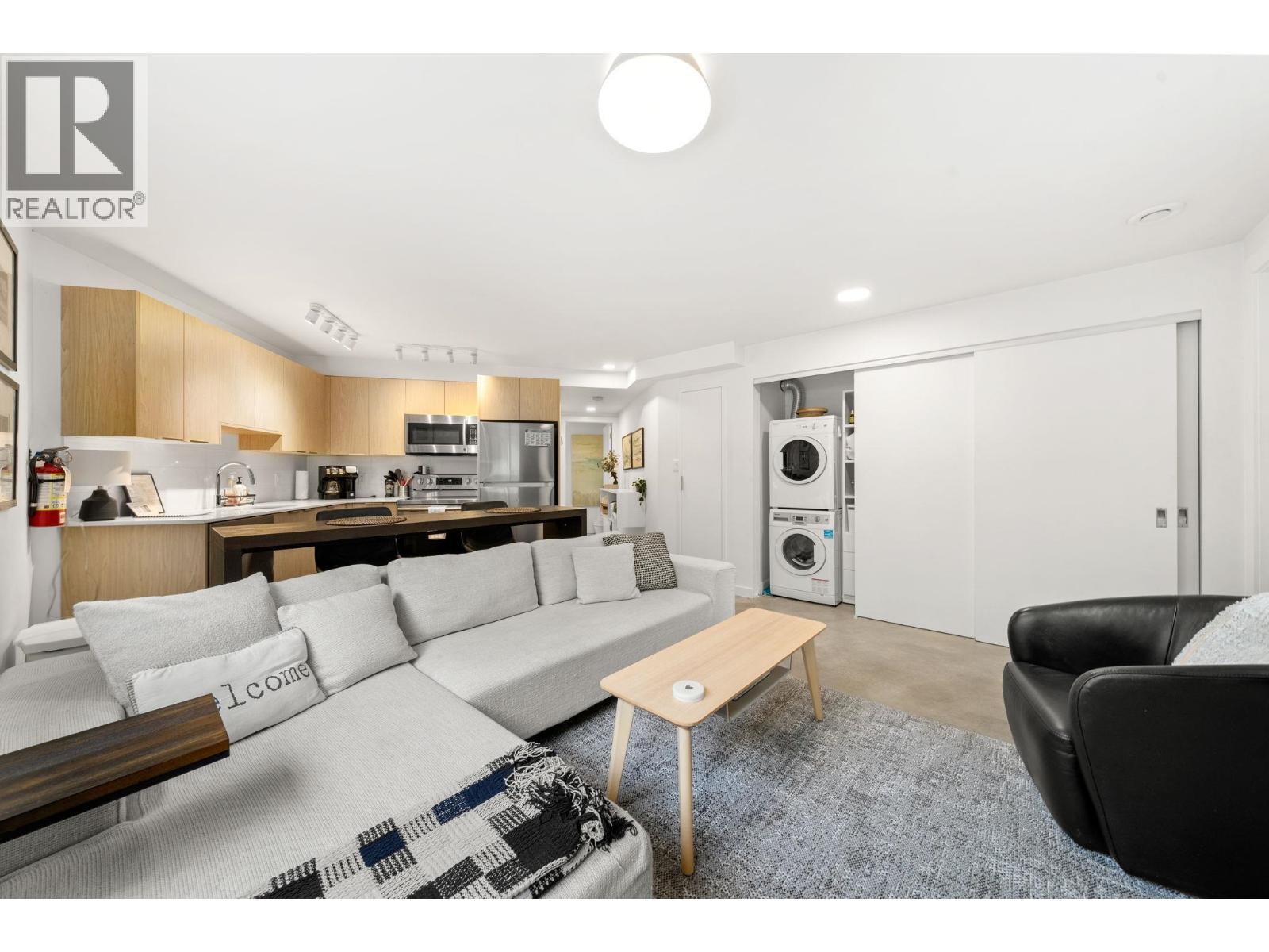 2025 Mackay Avenue, North Vancouver, British Columbia  V7P 2M8 - Photo 30 - R3053630