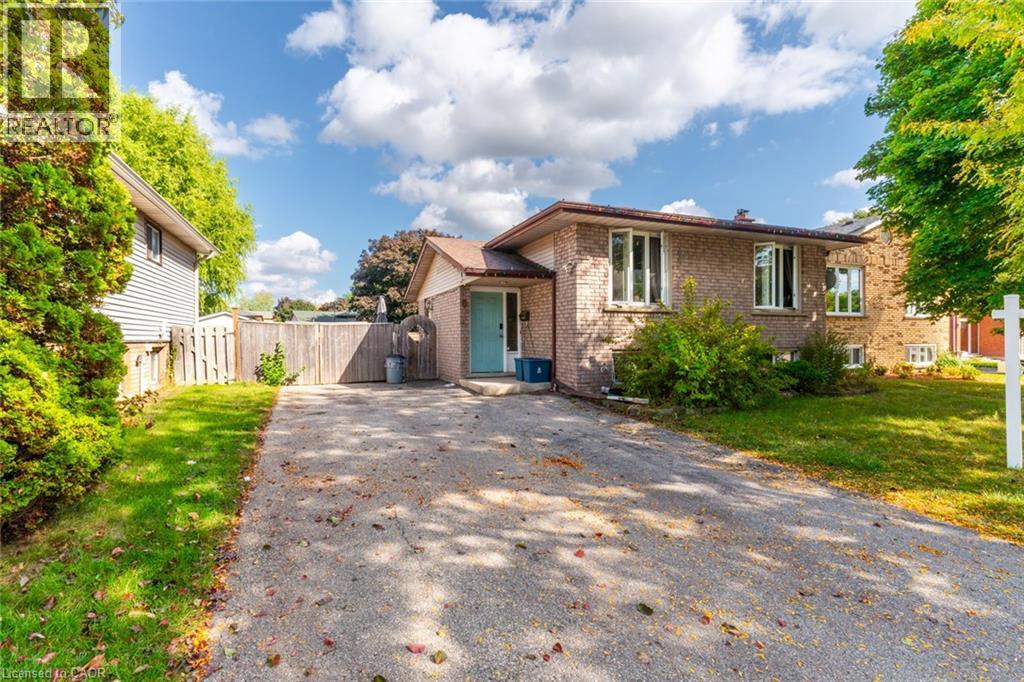 9 BEAVER Crescent, Brantford, Ontario