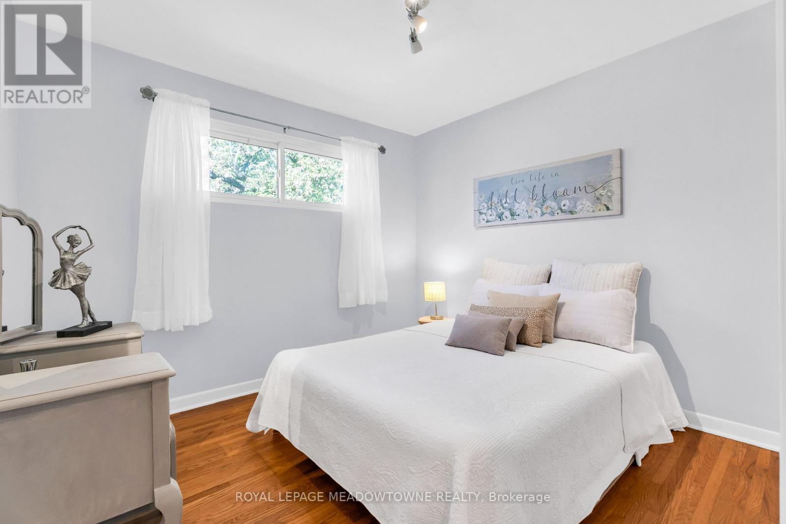 79 Rexway Drive, Halton Hills, Ontario  L7G 1R2 - Photo 17 - W12434815