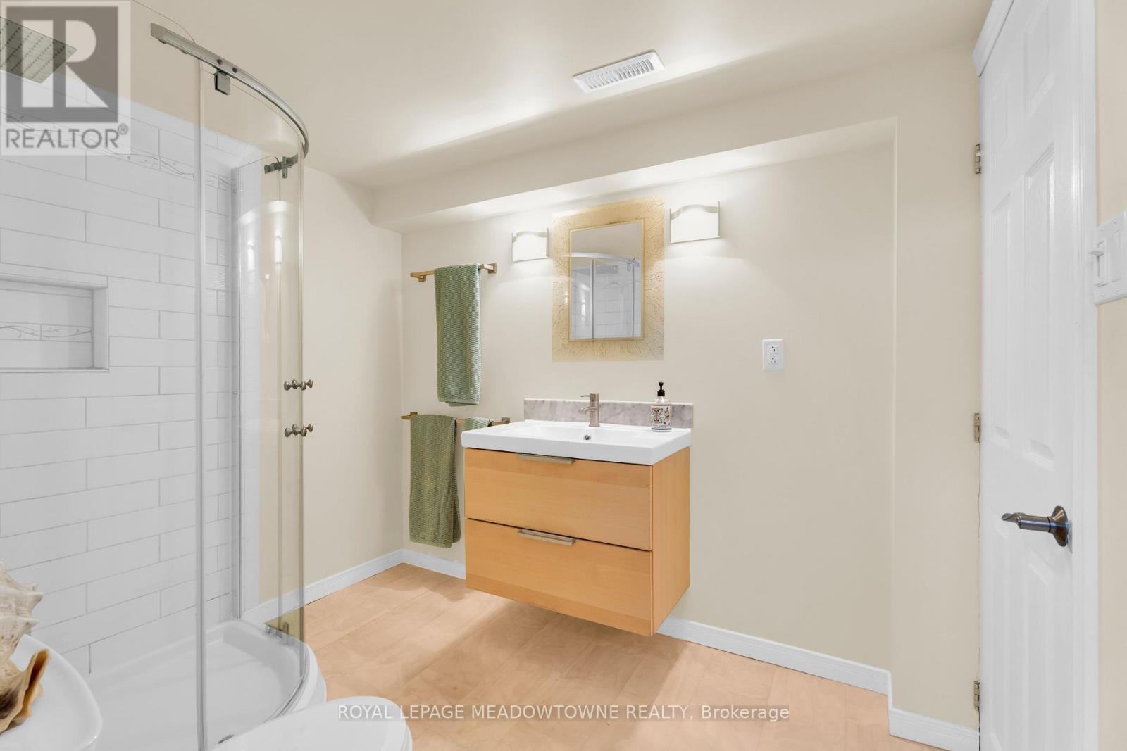 79 Rexway Drive, Halton Hills, Ontario  L7G 1R2 - Photo 27 - W12434815