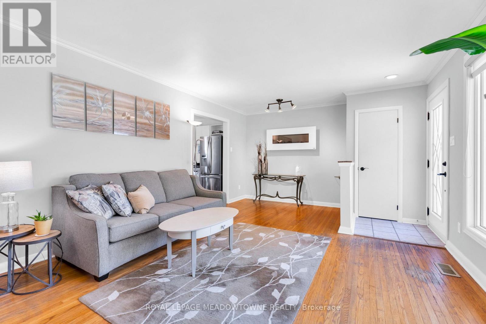 79 Rexway Drive, Halton Hills, Ontario  L7G 1R2 - Photo 7 - W12434815