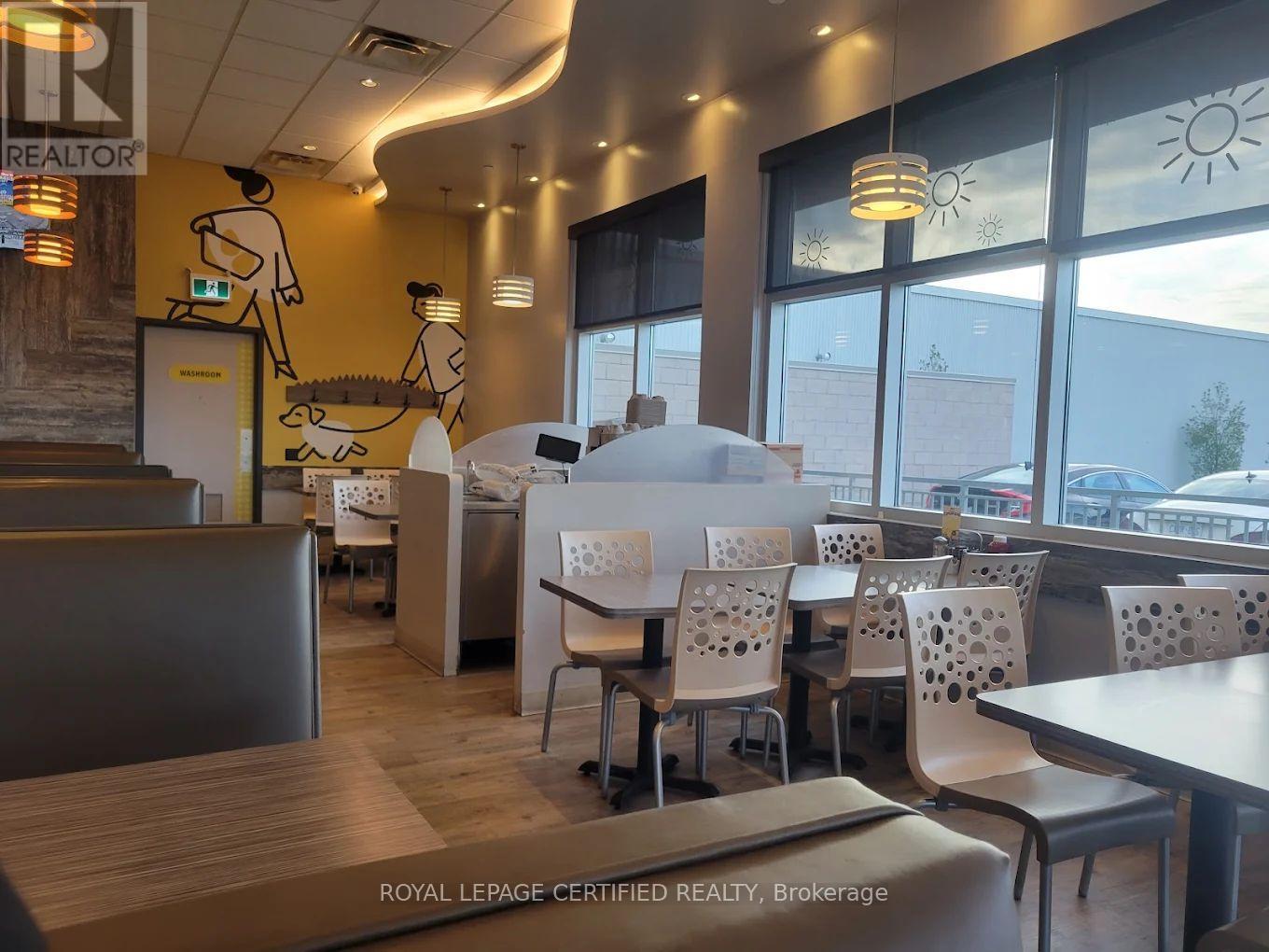 6795 Airport Road, Mississauga, Ontario  L4V 1E6 - Photo 5 - W12434817