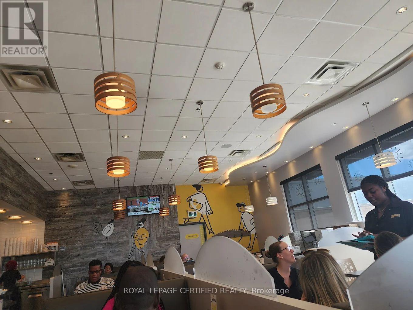 6795 Airport Road, Mississauga, Ontario  L4V 1E6 - Photo 9 - W12434817