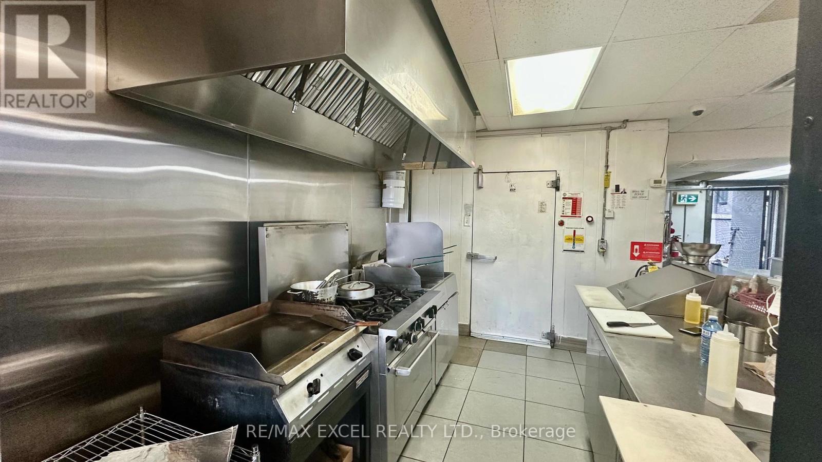 358 Marlee Avenue, Toronto, Ontario  M6B 3H8 - Photo 4 - W12434821