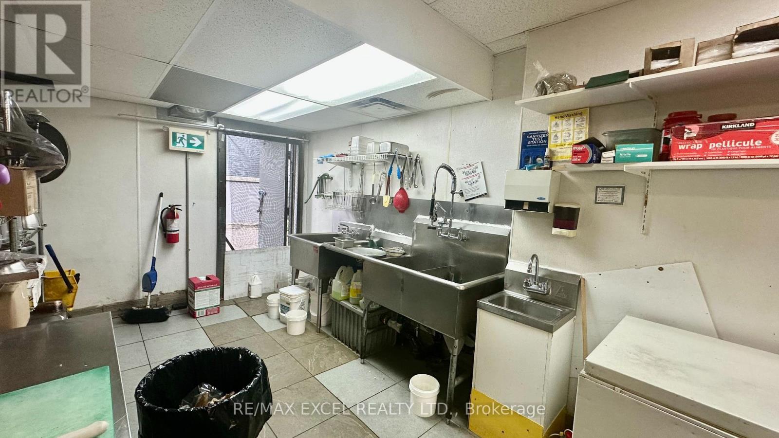 358 Marlee Avenue, Toronto, Ontario  M6B 3H8 - Photo 6 - W12434821