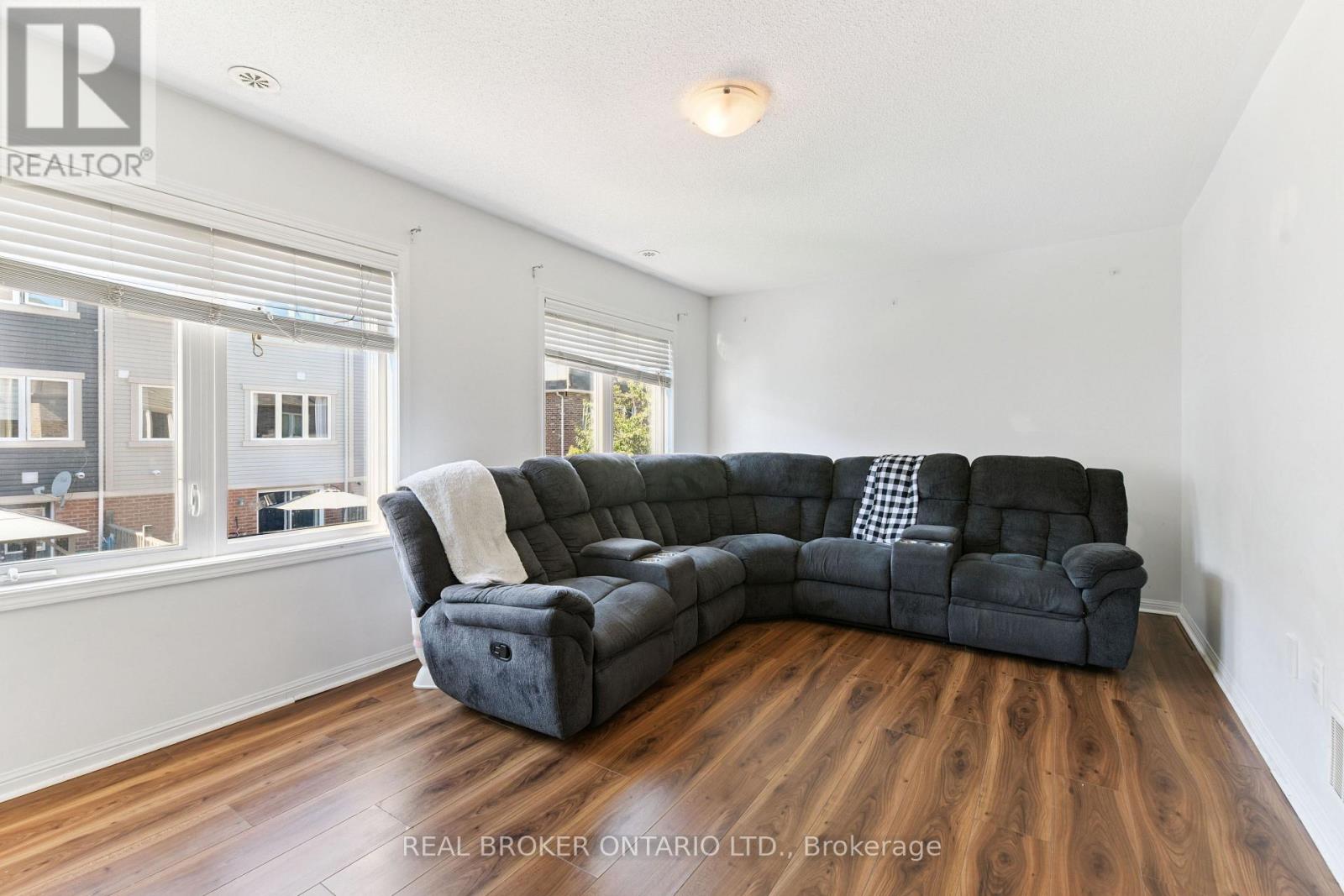 46 Lathbury Street, Brampton, Ontario  L7A 0R5 - Photo 6 - W12434843