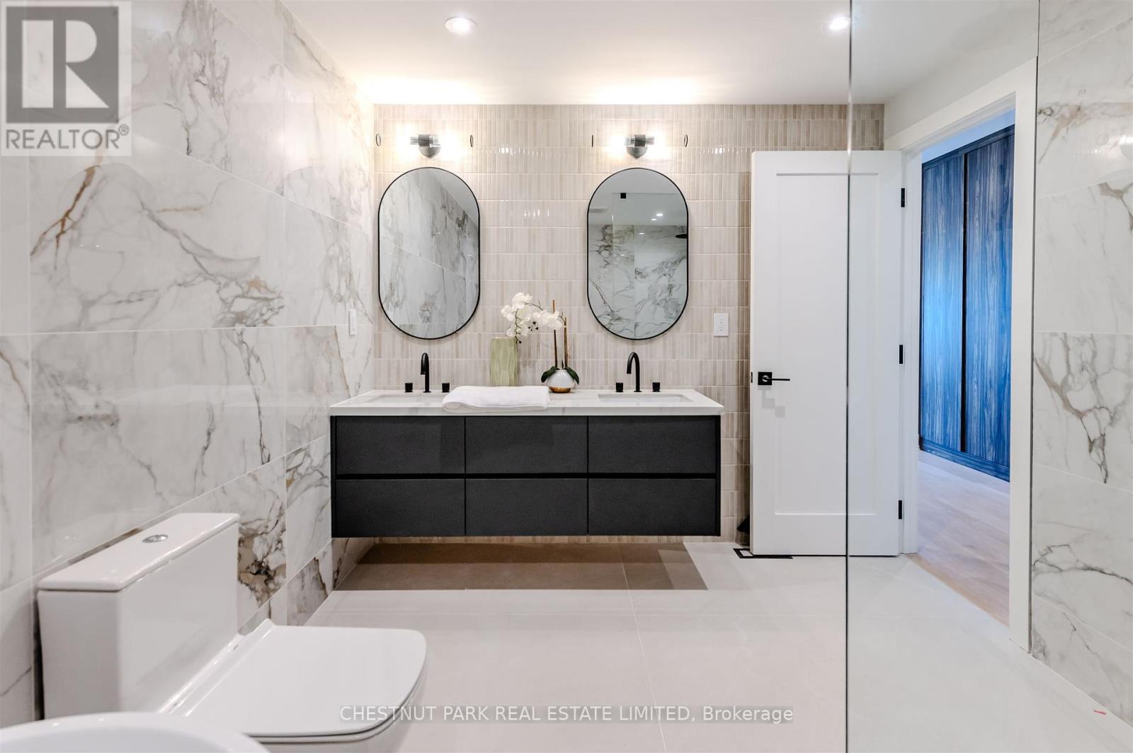 222a Pearson Avenue, Toronto, Ontario  M6R 1G7 - Photo 18 - W12434855