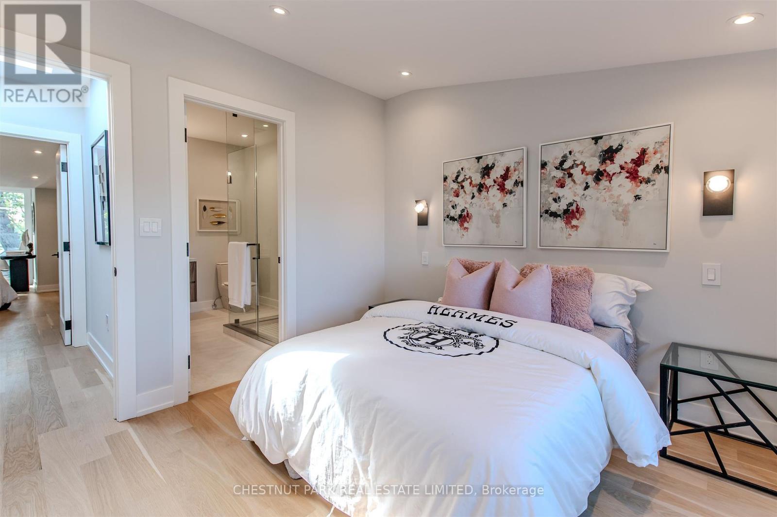 222a Pearson Avenue, Toronto, Ontario  M6R 1G7 - Photo 27 - W12434855