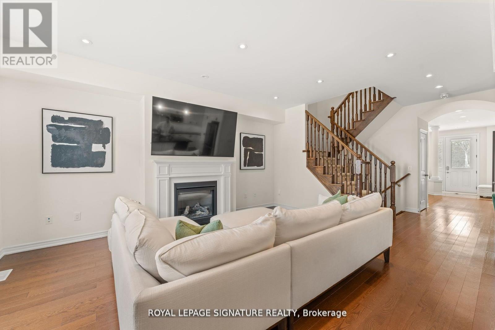 3453 Fourth Line, Oakville, Ontario  L6M 1N8 - Photo 7 - W12434867