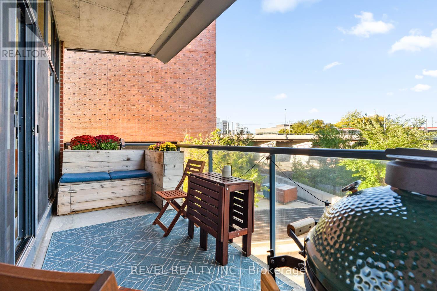 204 - 369 Sorauren Avenue, Toronto, Ontario  M6R 3C2 - Photo 22 - W12434917