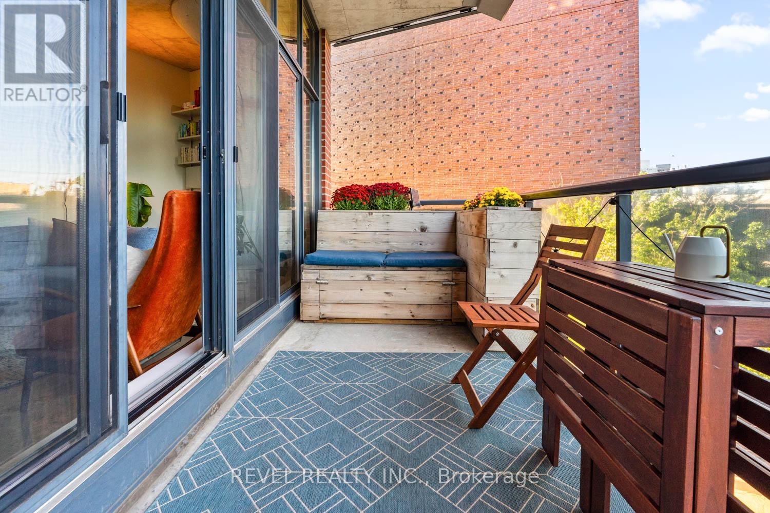204 - 369 Sorauren Avenue, Toronto, Ontario  M6R 3C2 - Photo 23 - W12434917