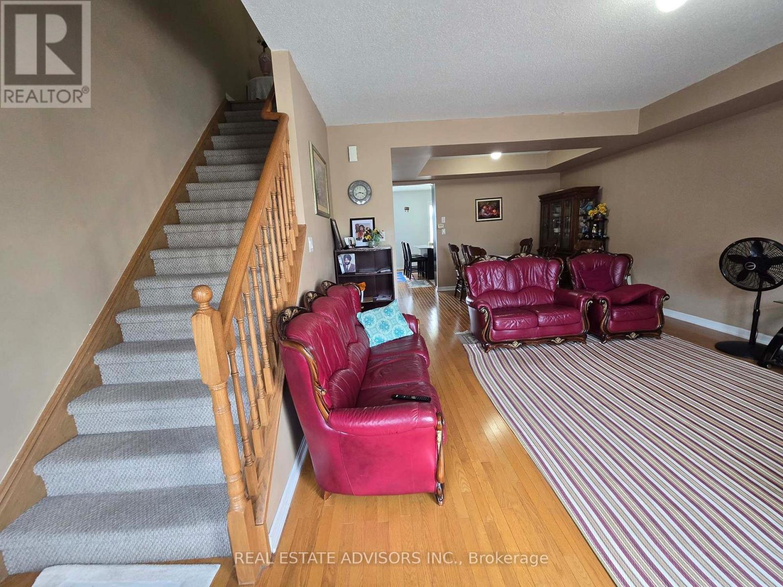 1272 Main Street E, Milton, Ontario  L9T 8M7 - Photo 15 - W12434941