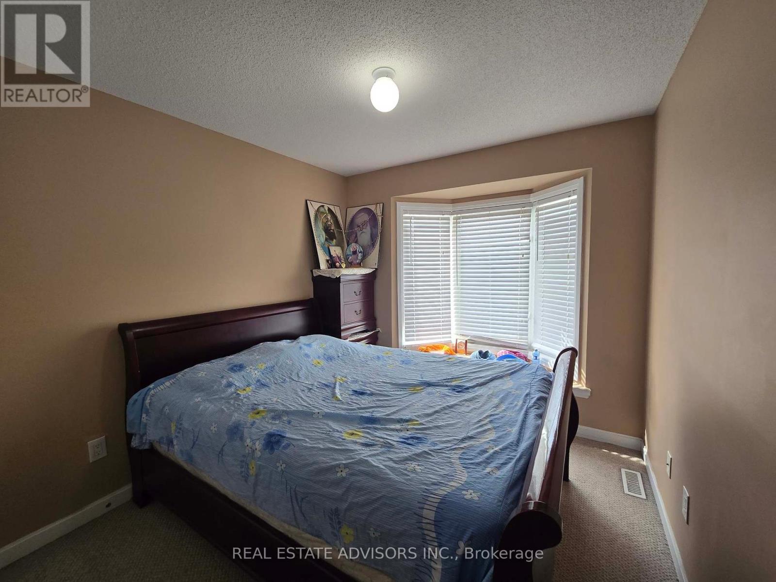 1272 Main Street E, Milton, Ontario  L9T 8M7 - Photo 19 - W12434941