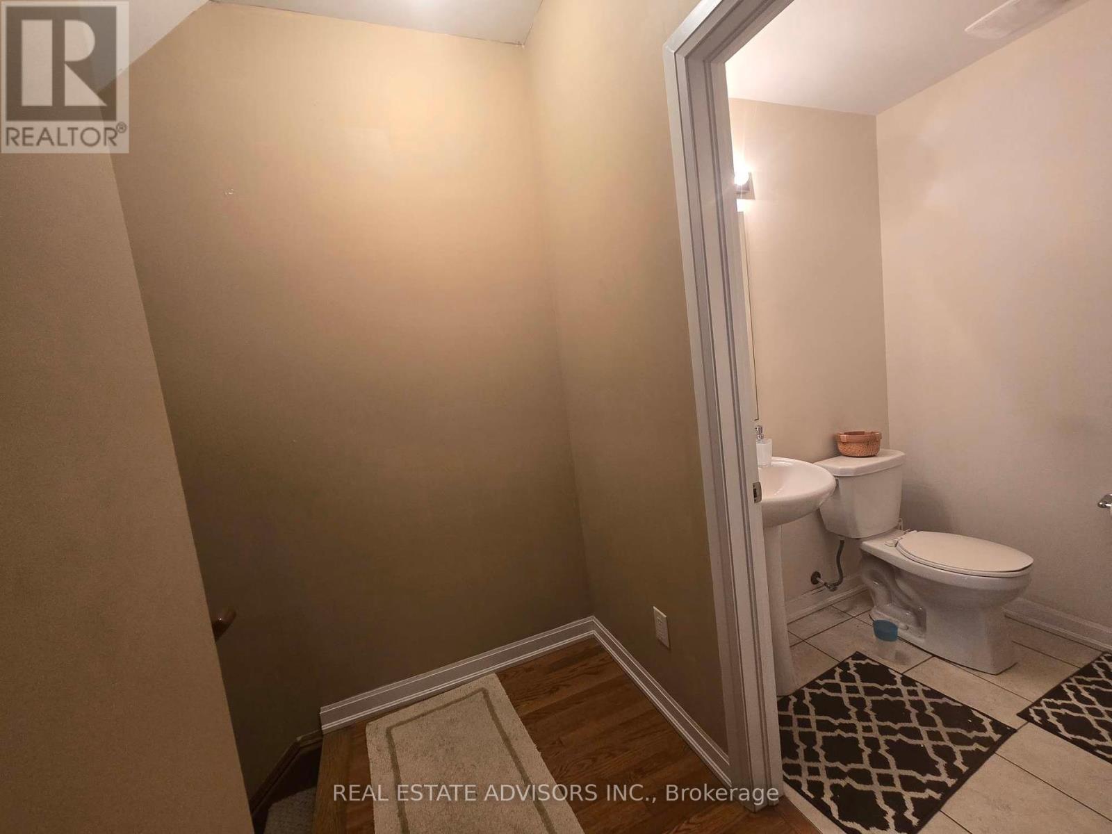 1272 Main Street E, Milton, Ontario  L9T 8M7 - Photo 22 - W12434941
