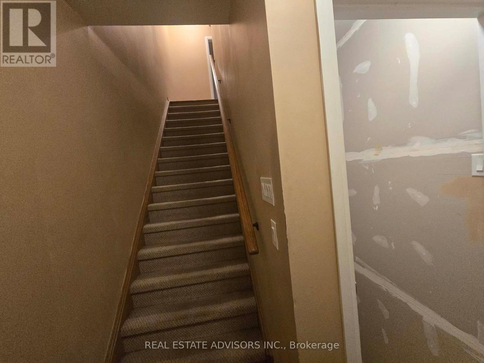 1272 Main Street E, Milton, Ontario  L9T 8M7 - Photo 27 - W12434941