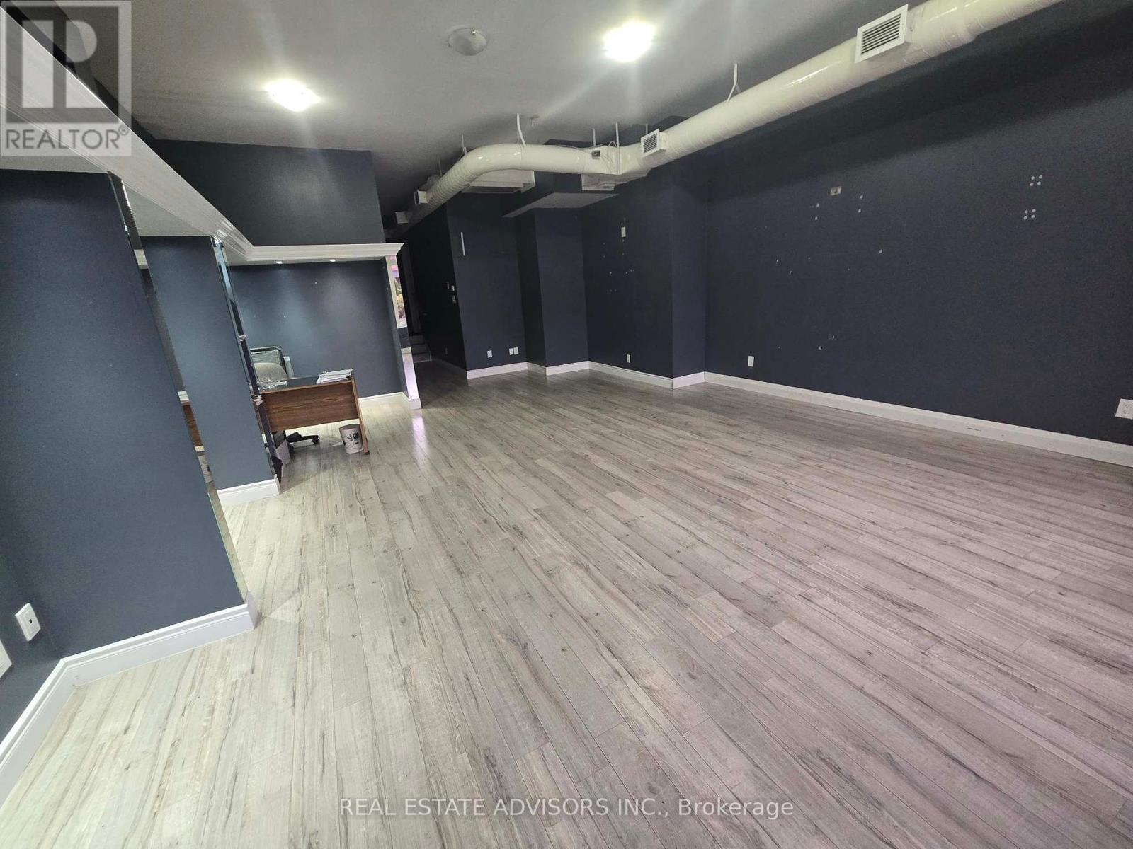 1272 Main Street E, Milton, Ontario  L9T 8M7 - Photo 3 - W12434941