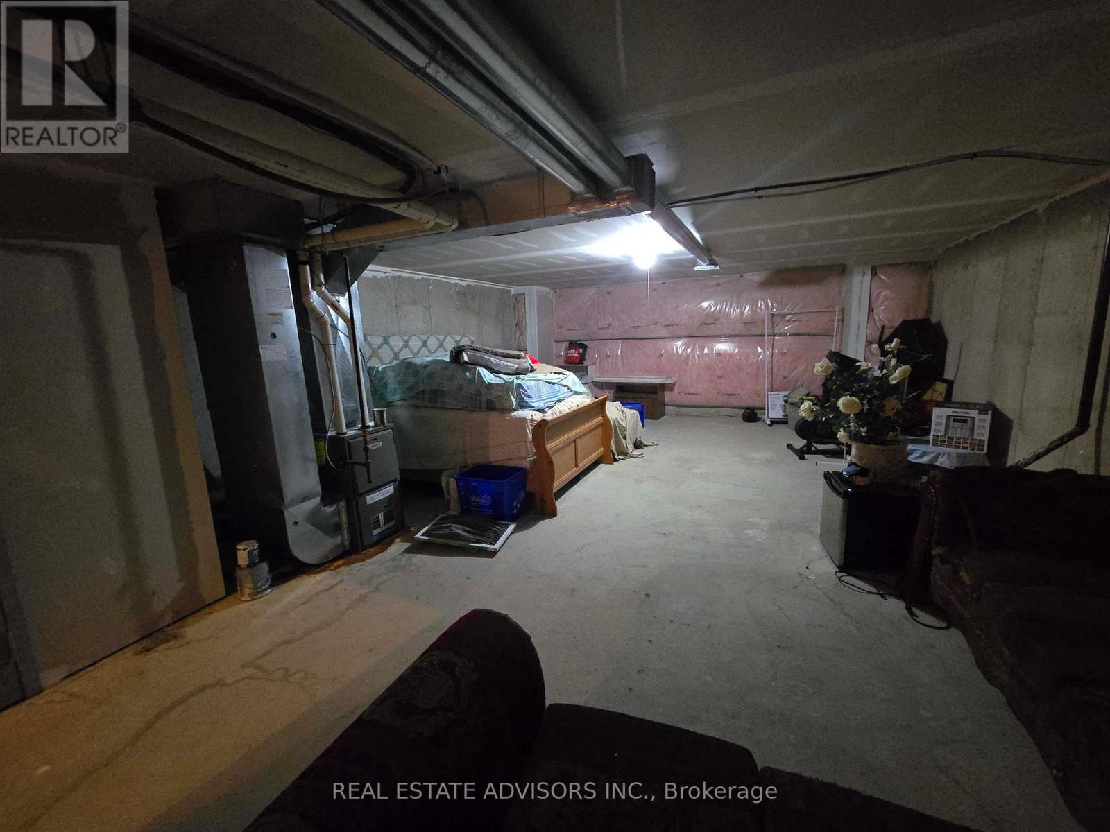 1272 Main Street E, Milton, Ontario  L9T 8M7 - Photo 30 - W12434941