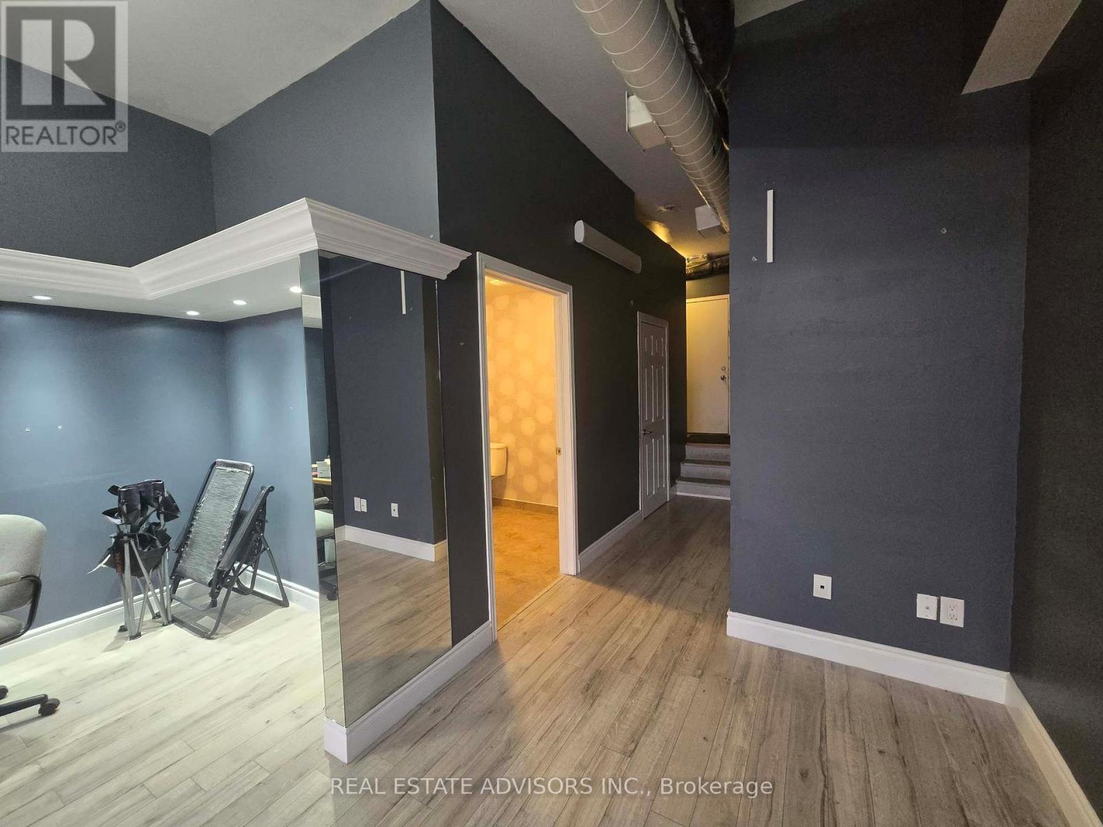 1272 Main Street E, Milton, Ontario  L9T 8M7 - Photo 4 - W12434941