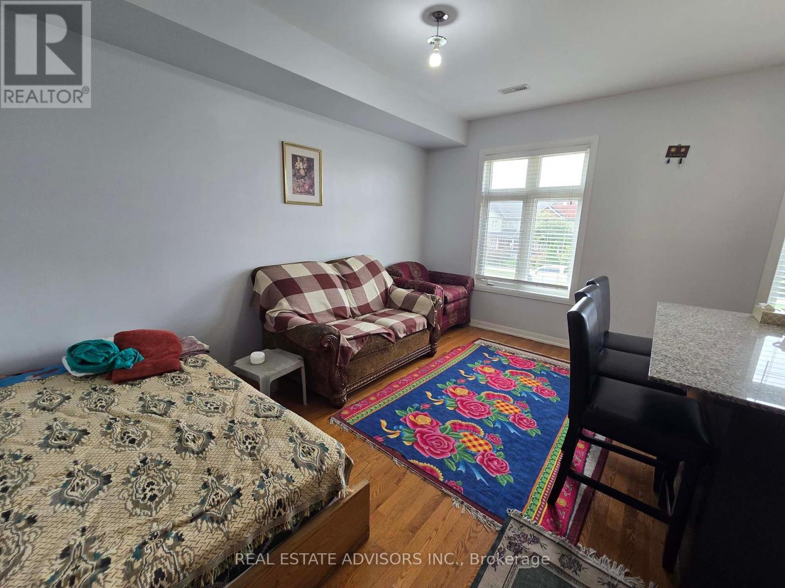 1272 Main Street E, Milton, Ontario  L9T 8M7 - Photo 7 - W12434941