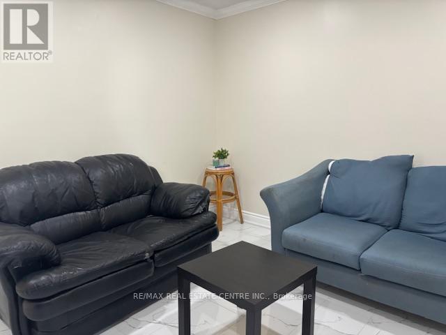 157 Ecclestone Drive, Brampton, Ontario  L6X 3P7 - Photo 9 - W12434946