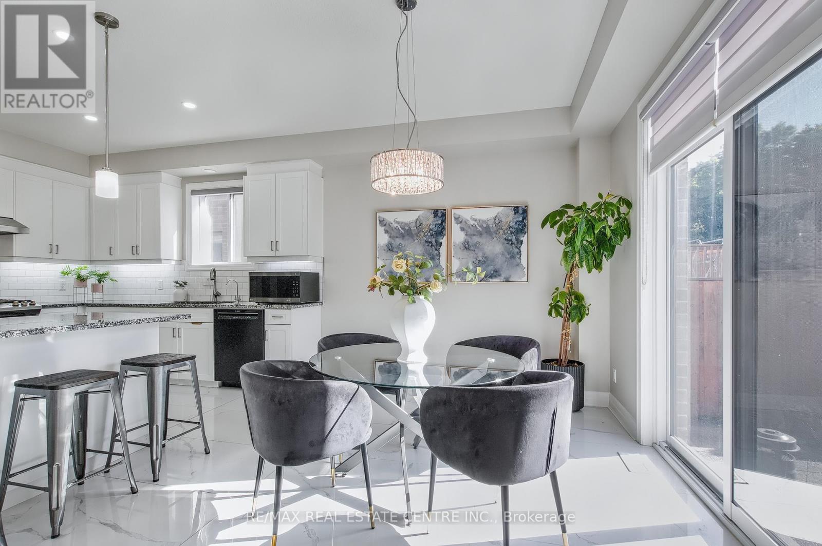 162 Mountain Holly Court, Waterloo, Ontario  N2V 0E1 - Photo 15 - X12434823