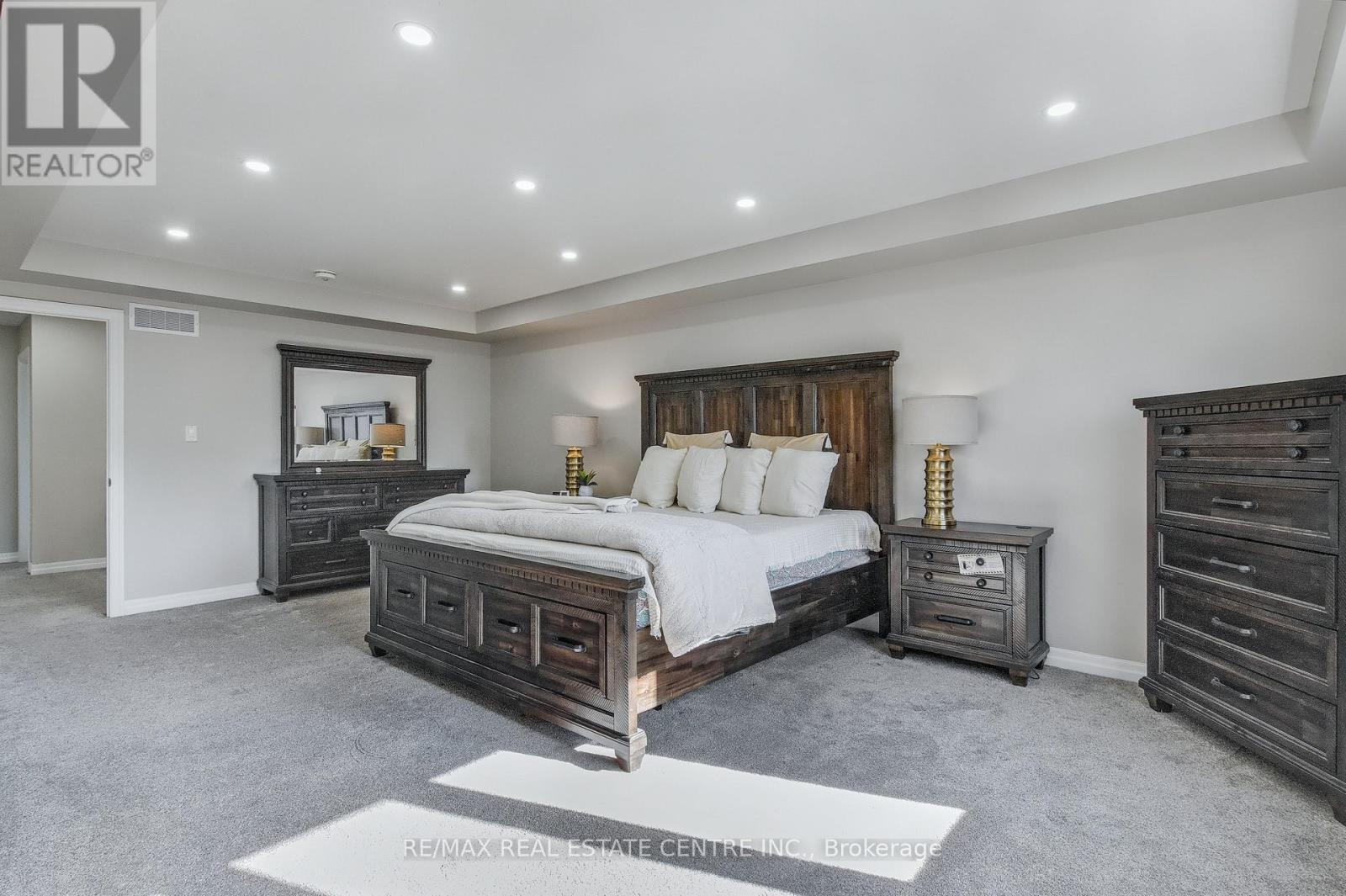 162 Mountain Holly Court, Waterloo, Ontario  N2V 0E1 - Photo 31 - X12434823