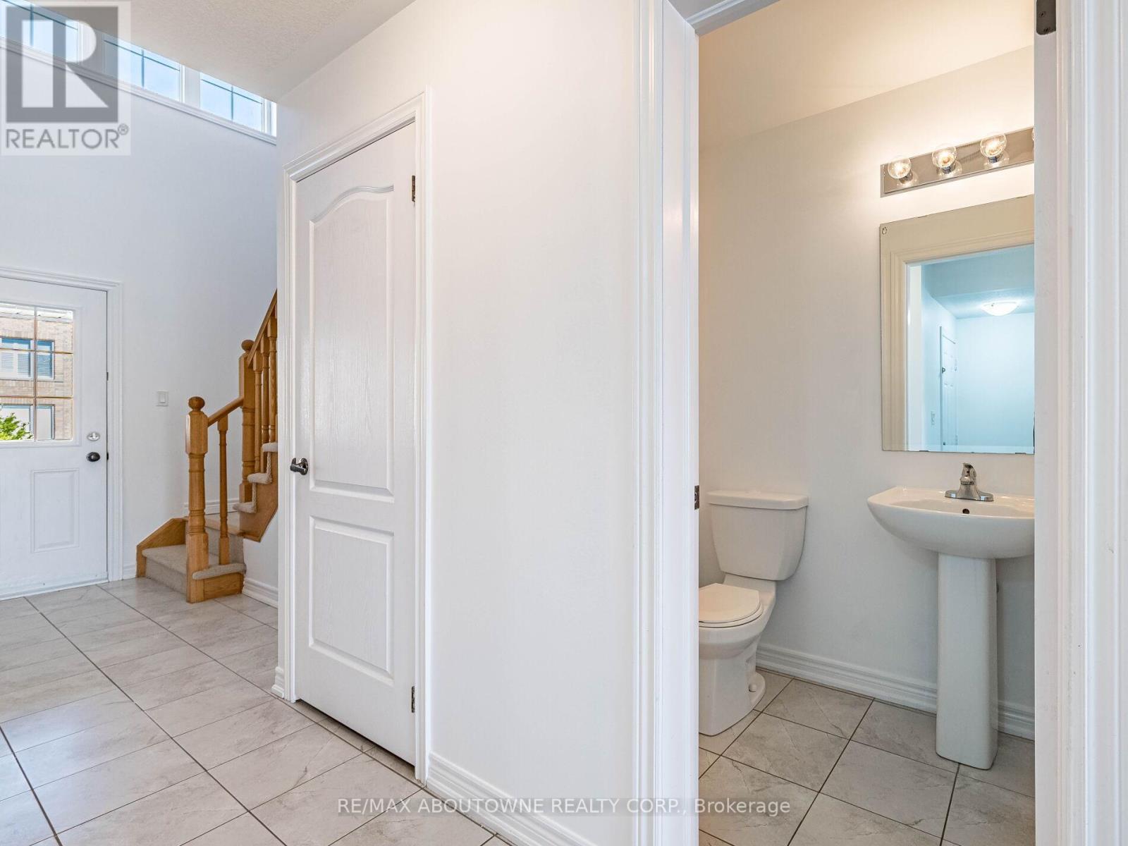 177 Law Drive, Guelph, Ontario  N1E 0E7 - Photo 11 - X12434842