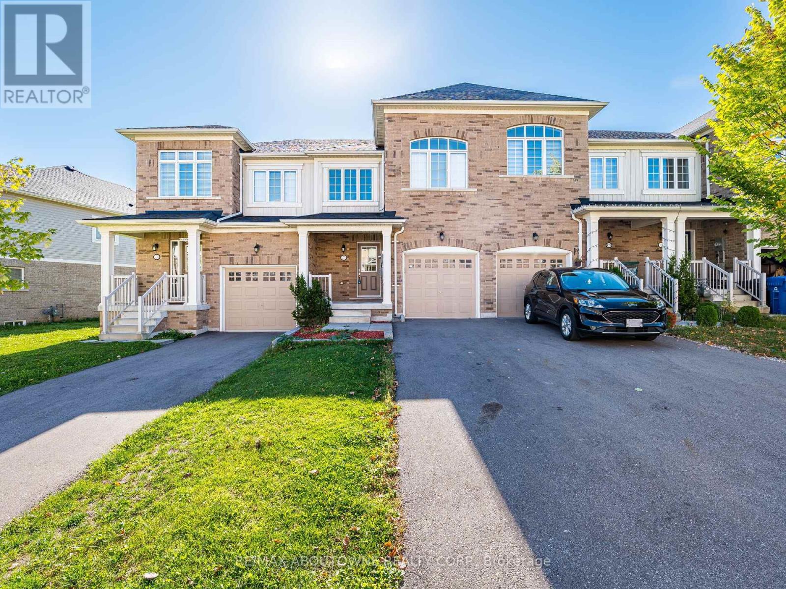 177 Law Drive, Guelph, Ontario  N1E 0E7 - Photo 2 - X12434842