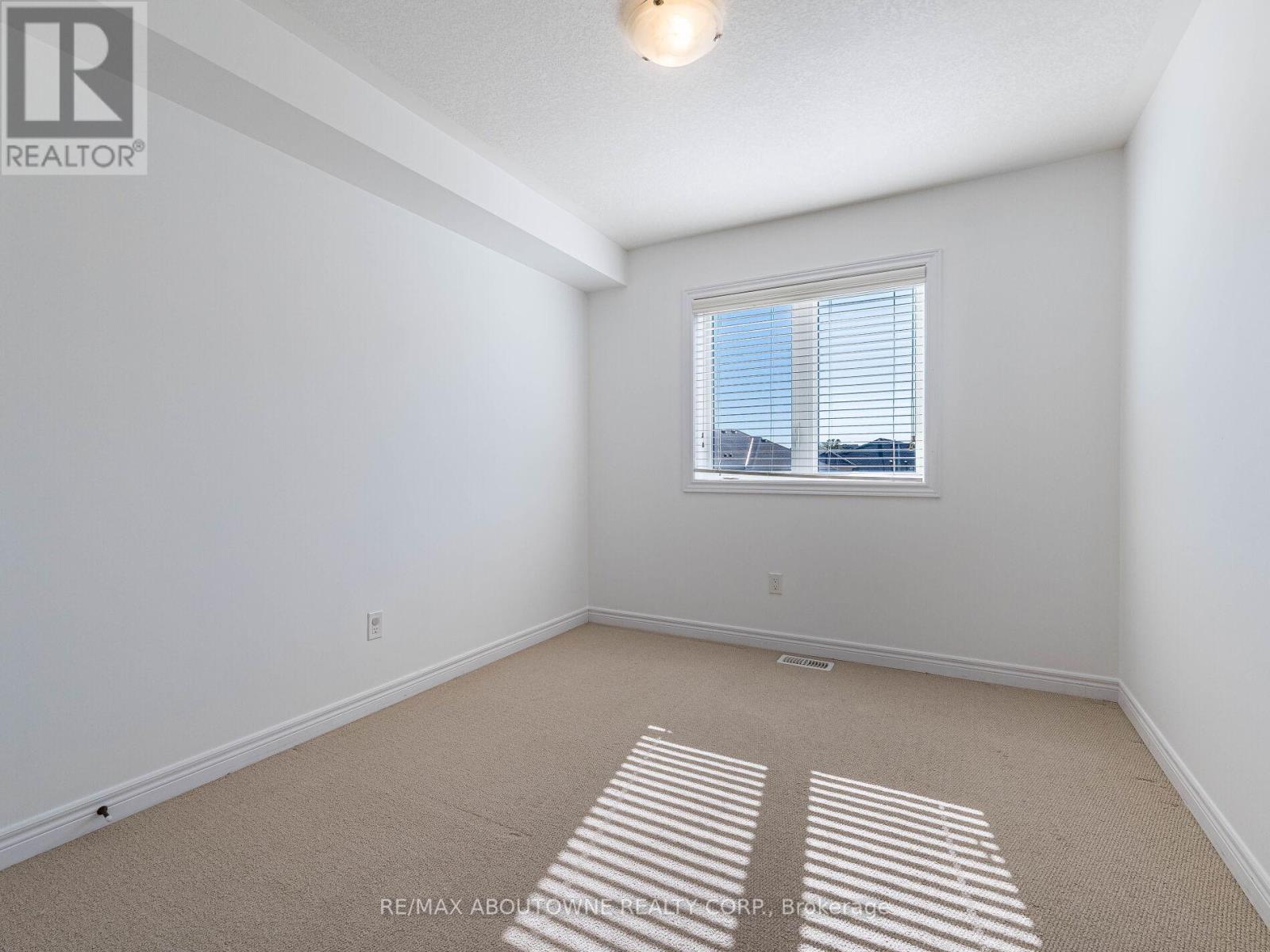 177 Law Drive, Guelph, Ontario  N1E 0E7 - Photo 34 - X12434842