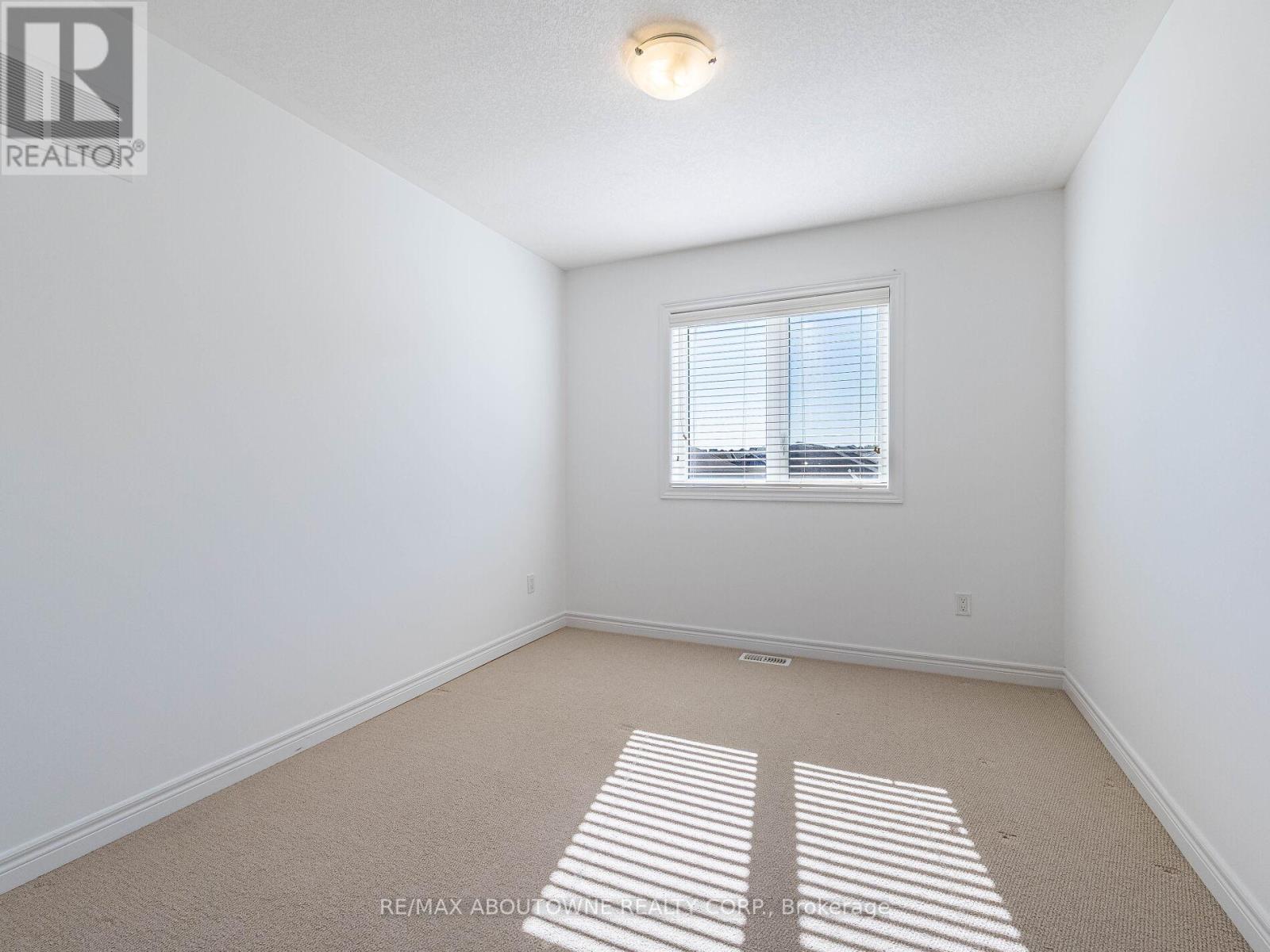 177 Law Drive, Guelph, Ontario  N1E 0E7 - Photo 37 - X12434842