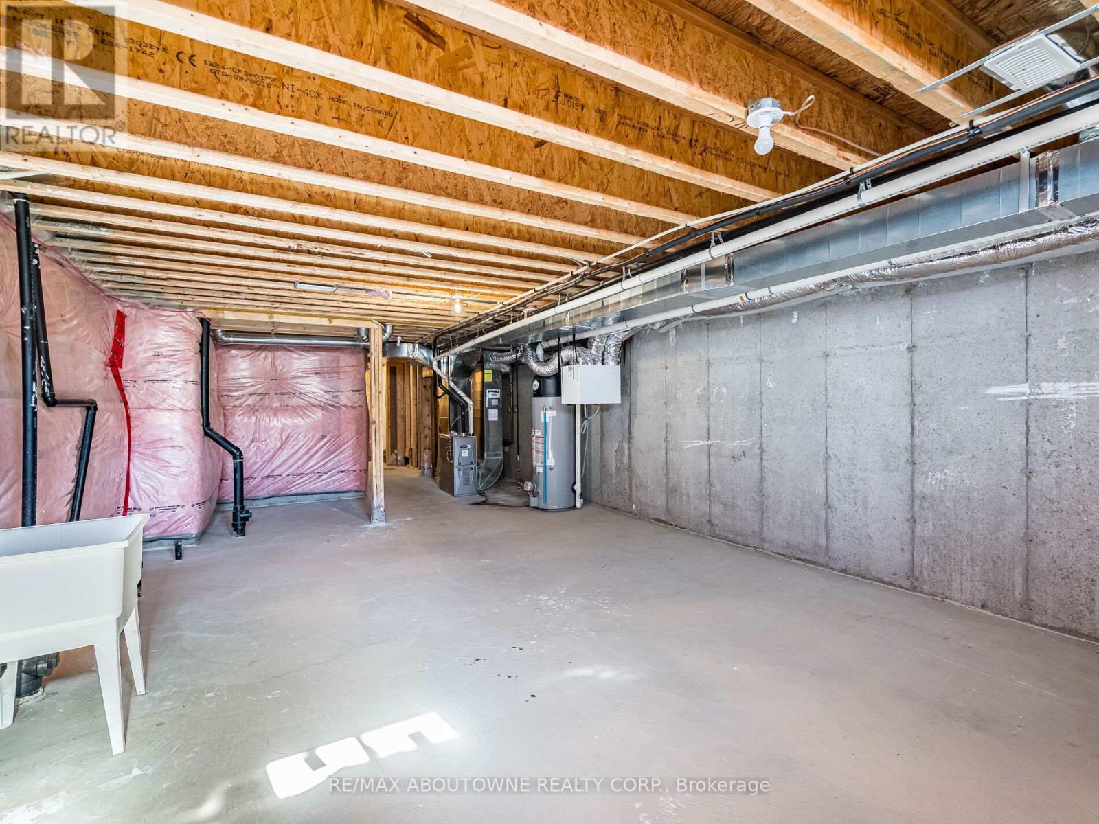 177 Law Drive, Guelph, Ontario  N1E 0E7 - Photo 45 - X12434842