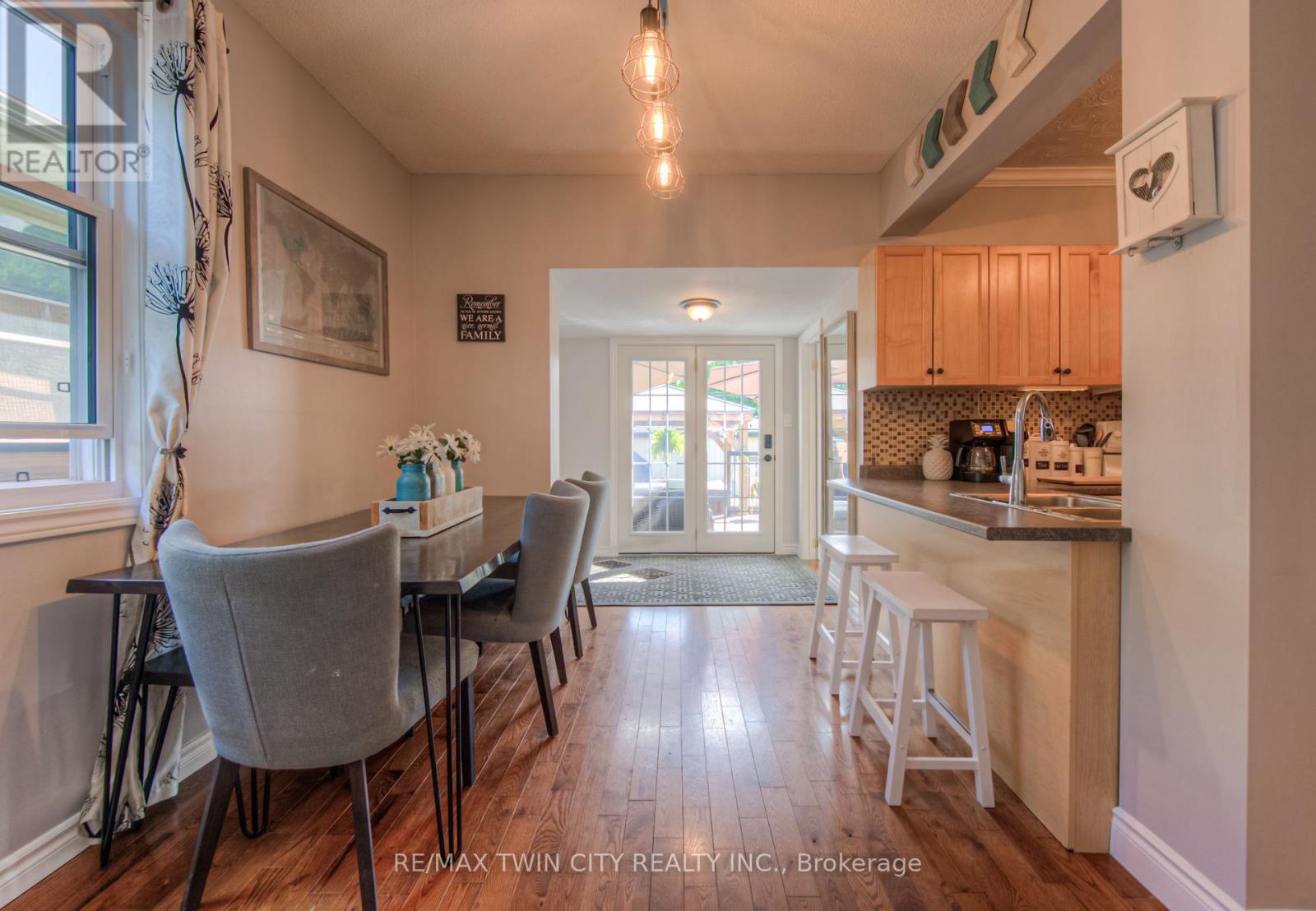 83 Bond Street, Cambridge, Ontario  N1R 4B7 - Photo 15 - X12434844