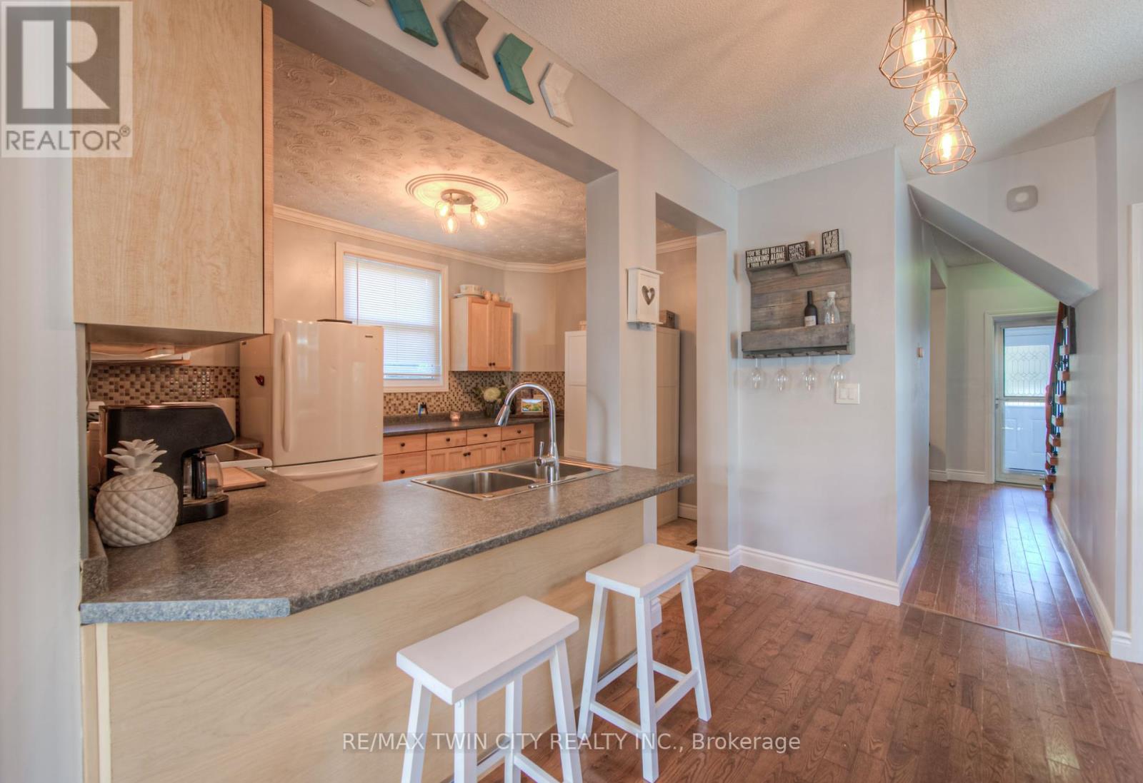 83 Bond Street, Cambridge, Ontario  N1R 4B7 - Photo 17 - X12434844