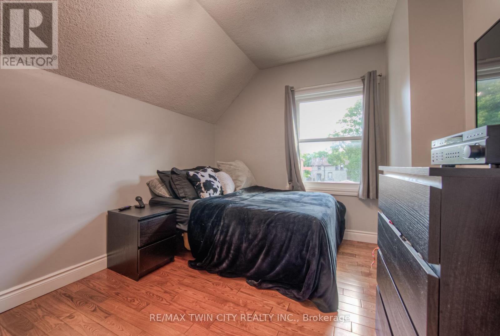 83 Bond Street, Cambridge, Ontario  N1R 4B7 - Photo 23 - X12434844