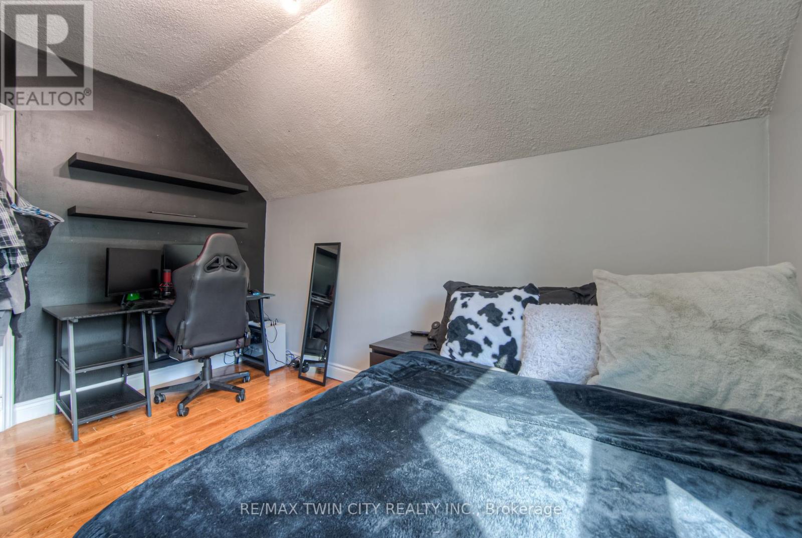 83 Bond Street, Cambridge, Ontario  N1R 4B7 - Photo 25 - X12434844