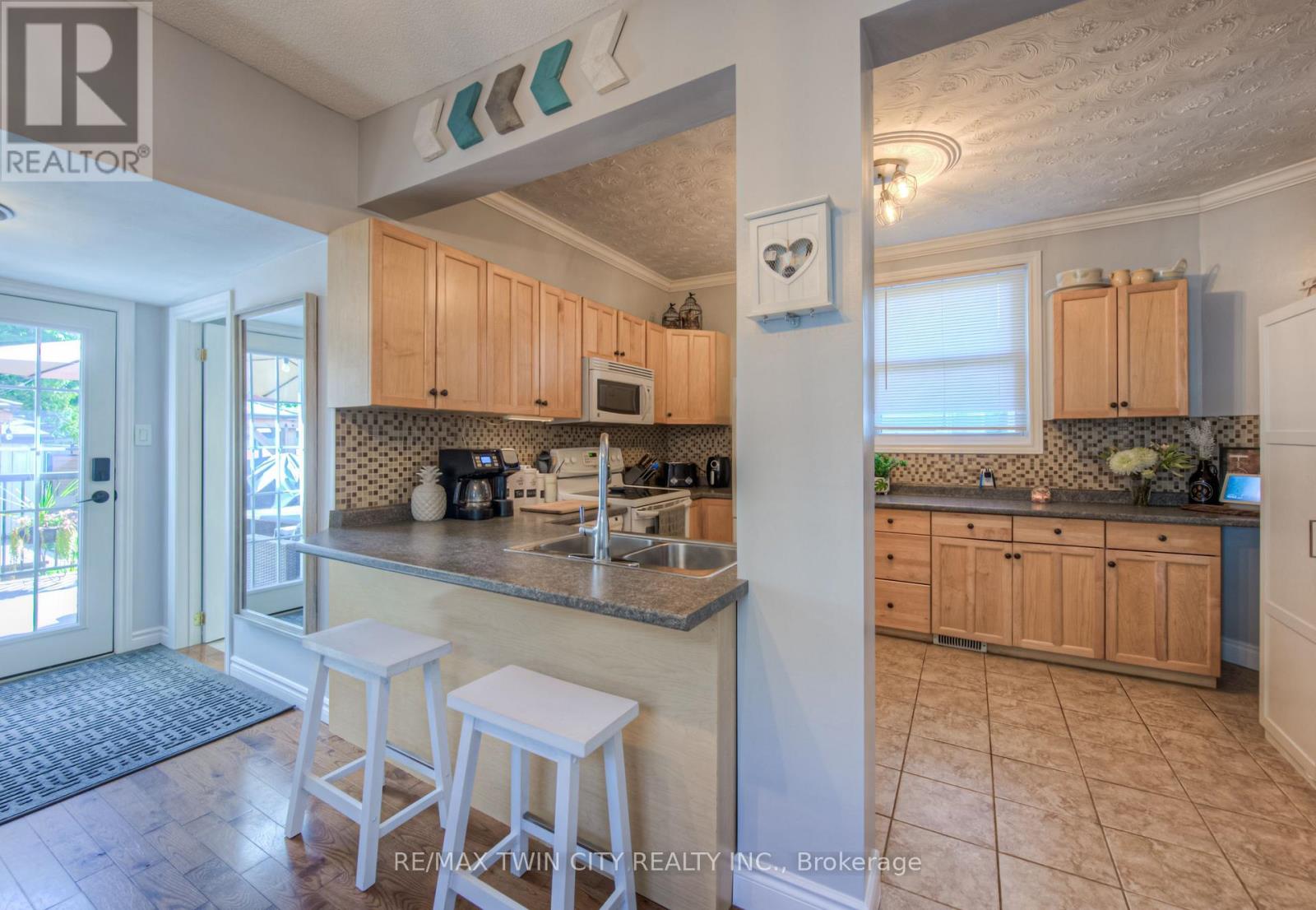83 Bond Street, Cambridge, Ontario  N1R 4B7 - Photo 9 - X12434844